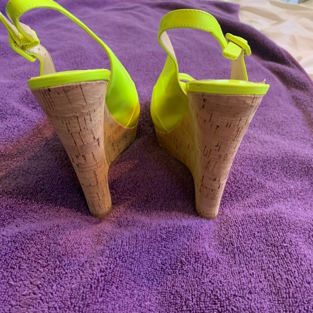 Nine West Yellow Platform Wedge Sandals sz 8.5M - Picture 4 of 5